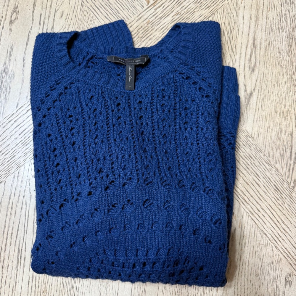 BCBGMAXAZRIA Women's Medium Blue Open Knit Long Sleeve Pullover Sweater